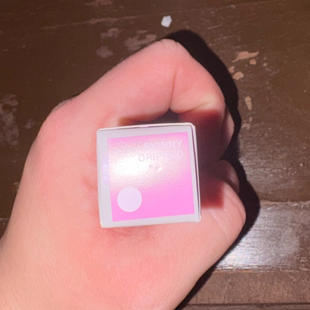 R.E.M. beauty skinny dropped glossy balm - Picture 6 of 8